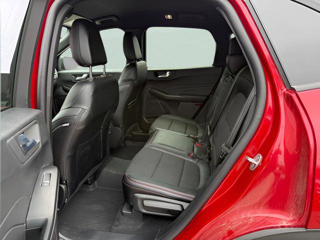 Used 2025 Ford Escape ST-Line w/ Cold Weather Package AWD/4WD image 5