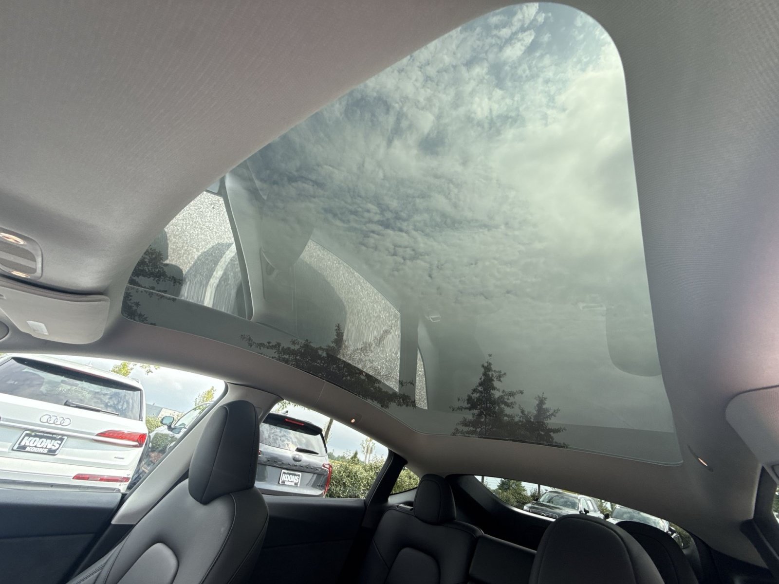 Used 2023 Tesla Model Y Long Range AWD/4WD image 24