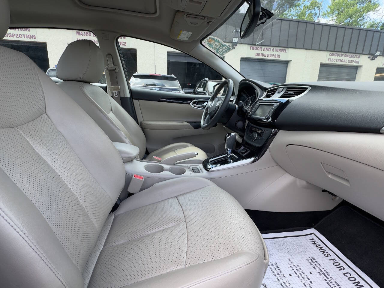 Used 2016 Nissan Sentra SL w/ Technology Package FWD image 13