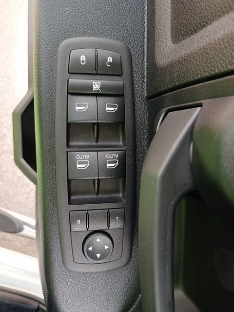 Used 2022 RAM 2500 Tradesman w/ Chrome Appearance Group AWD/4WD image 60