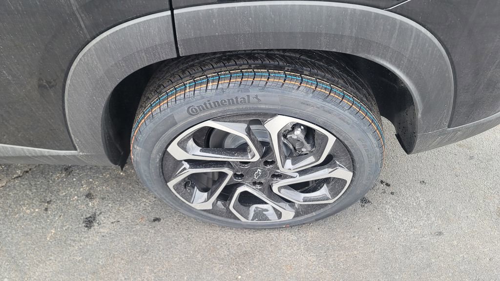 New 2026 Chevrolet Trax RS w/ Sunroof Package image 8