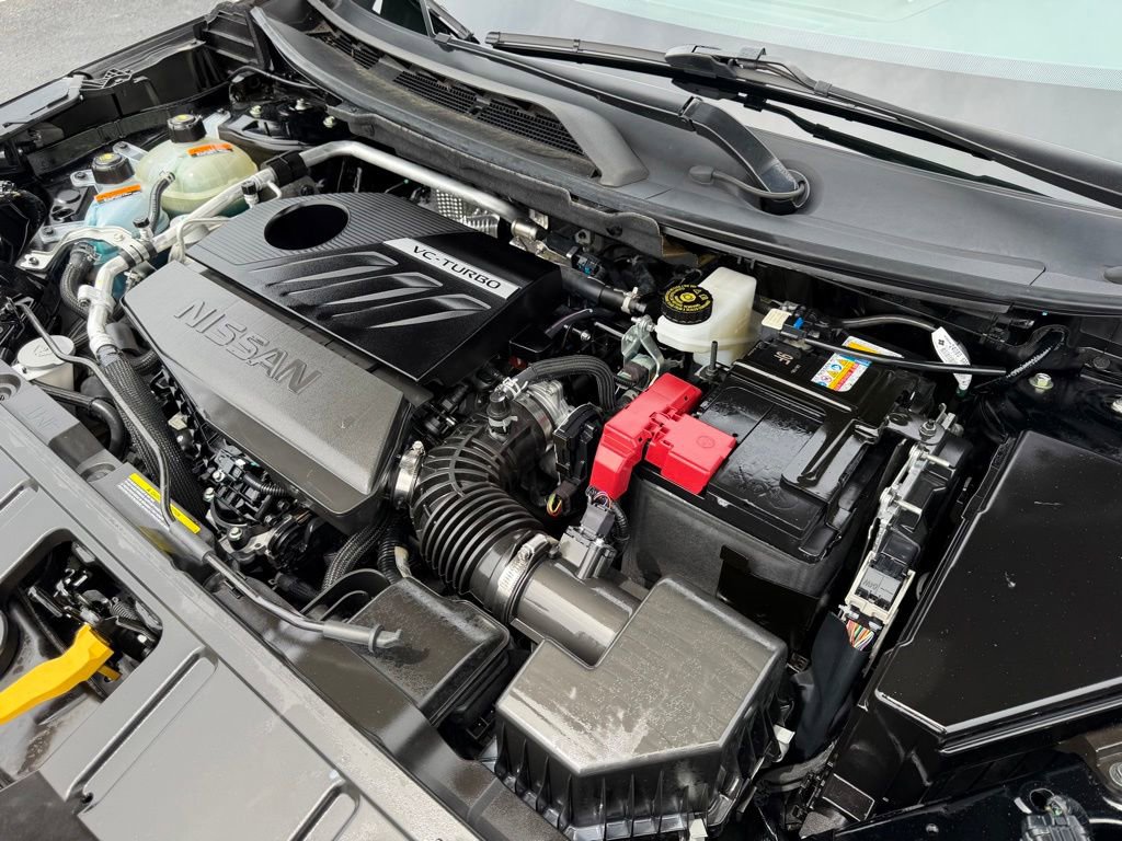 Used 2025 Nissan Rogue SL FWD image 41