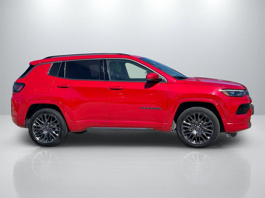 Used 2022 Jeep Compass Limited w/ (RED) Package AWD/4WD image 4
