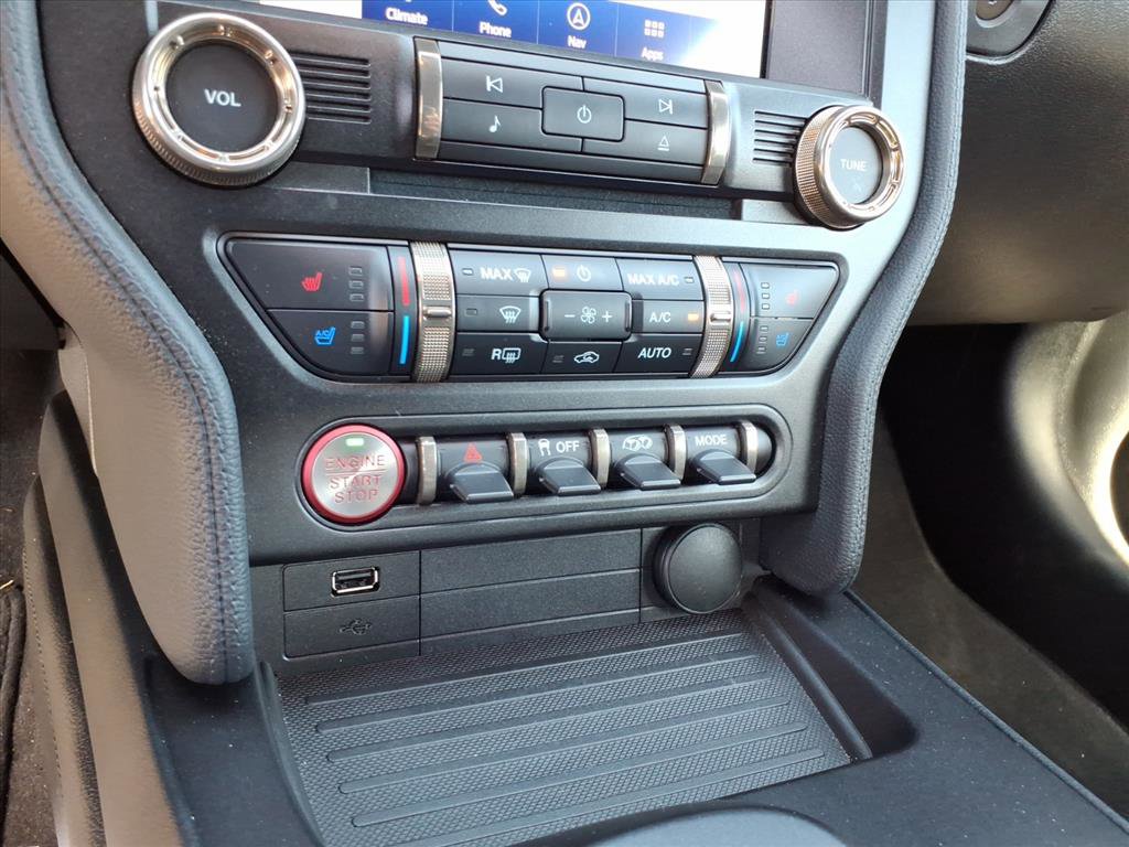 Used 2020 Ford Mustang Shelby GT500 w/ Technology Package RWD image 19