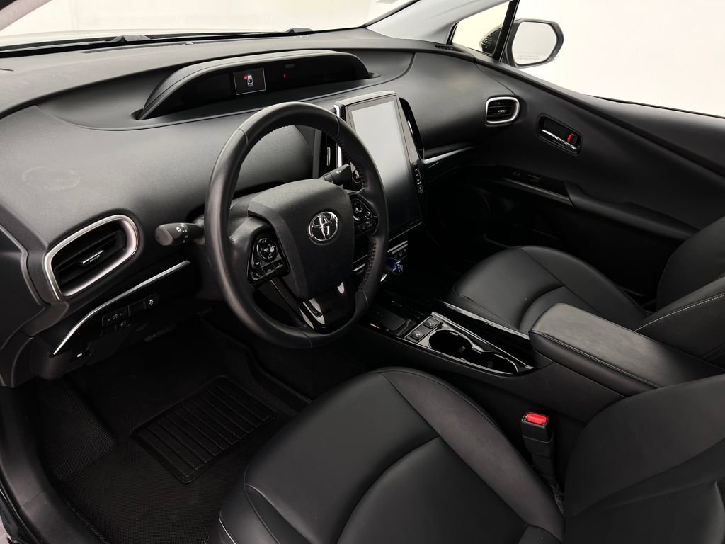 Used 2022 Toyota Prius Prime XLE image 12
