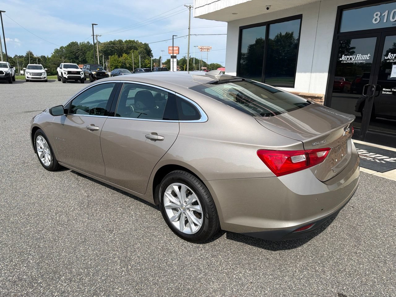 Used 2024 Chevrolet Malibu LT FWD image 7