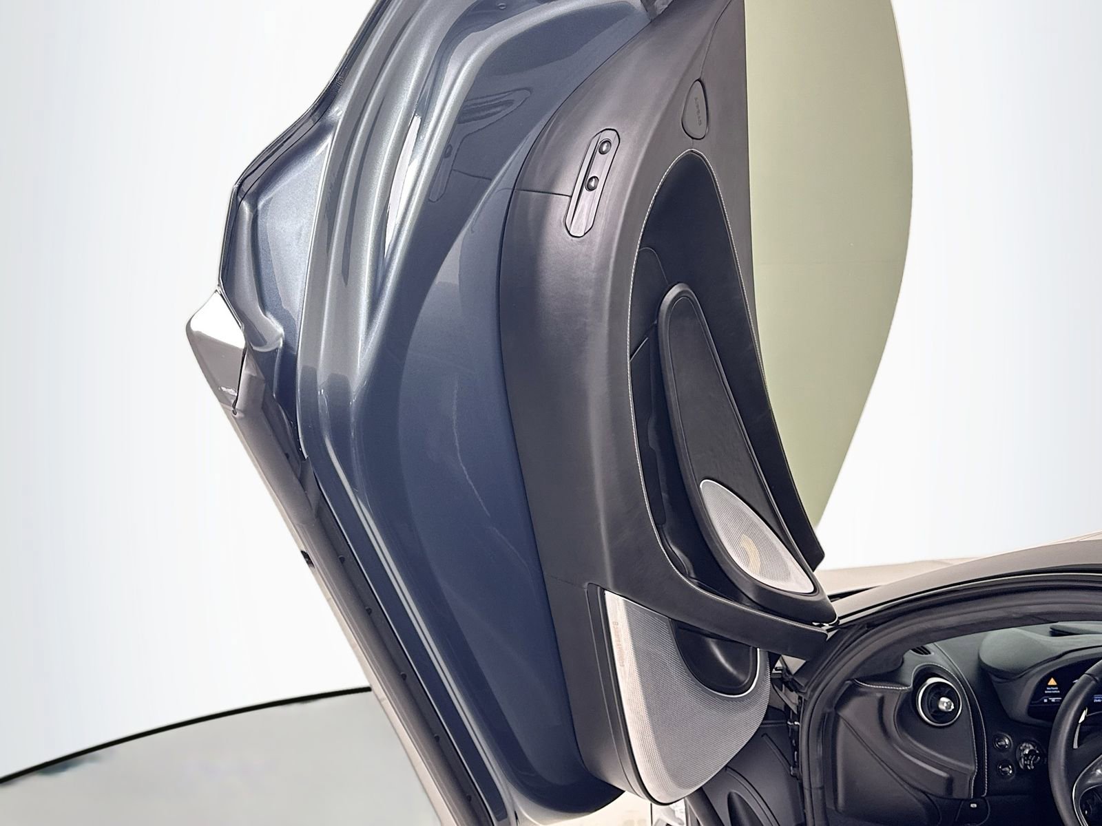 Used 2025 McLaren GTS image 15