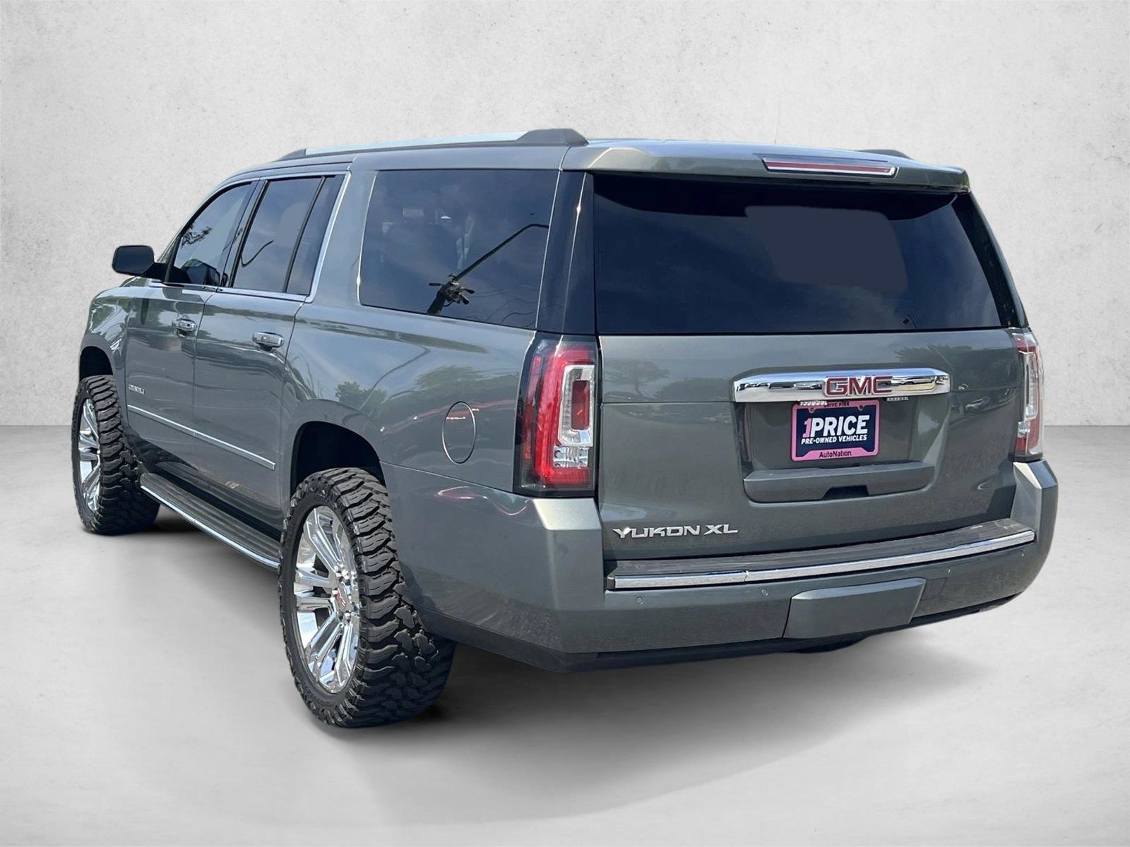 Used 2018 GMC Yukon XL Denali AWD/4WD image 7