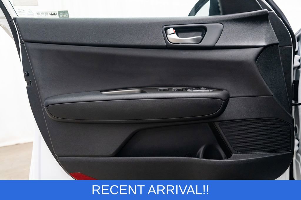 Used 2020 Kia Optima LX image 22