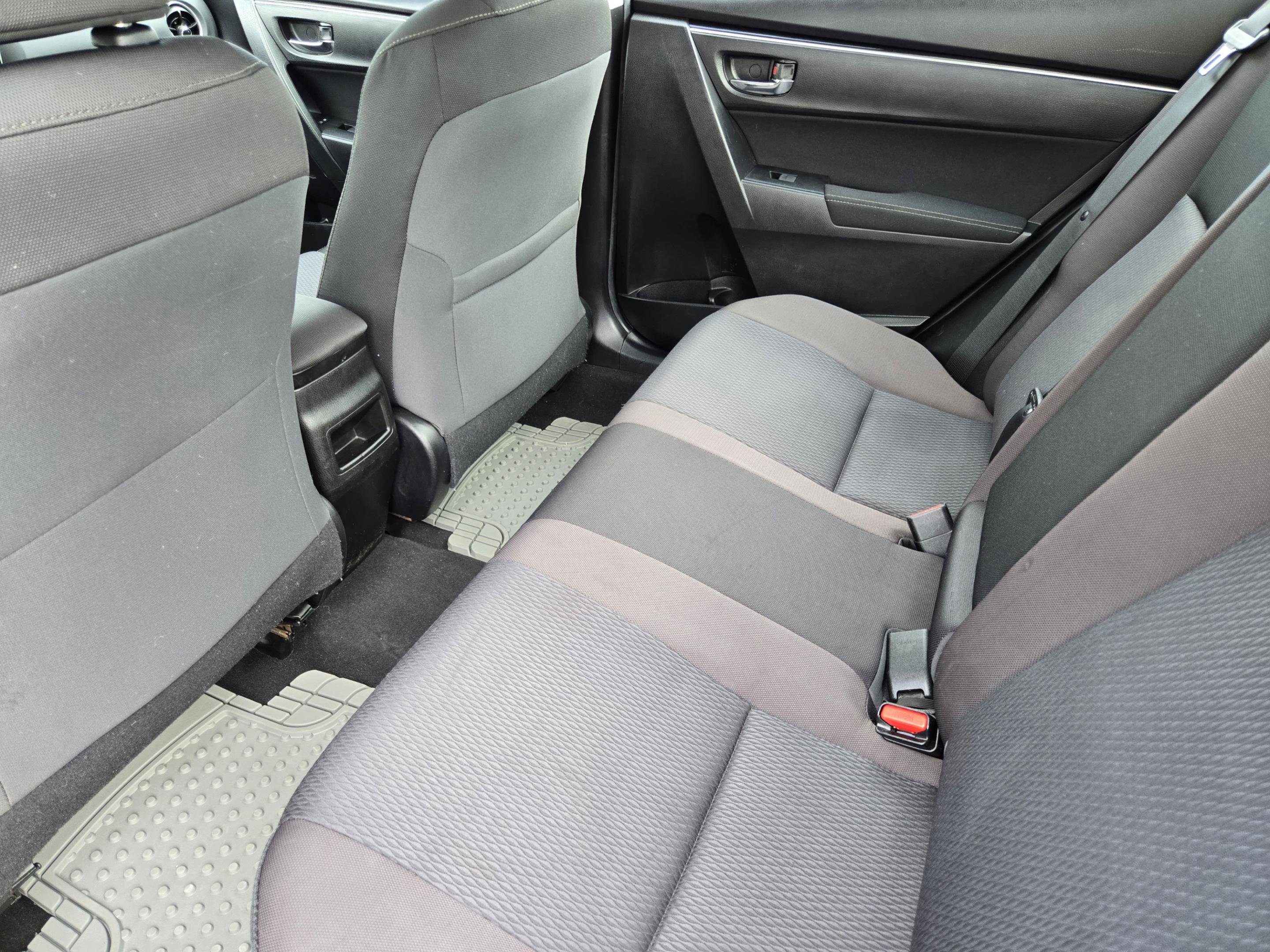 Used 2019 Toyota Corolla LE FWD image 26