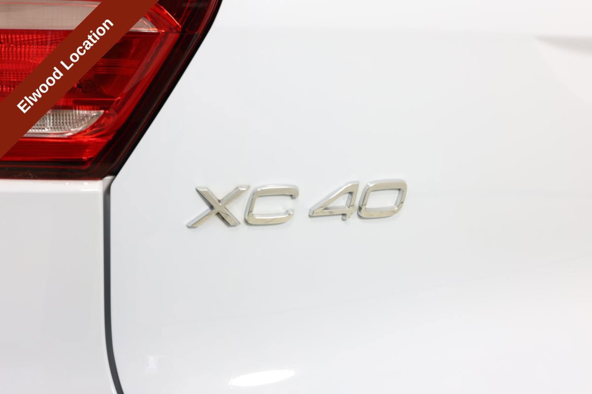 Used 2025 Volvo XC40 B5 Core AWD/4WD image 17