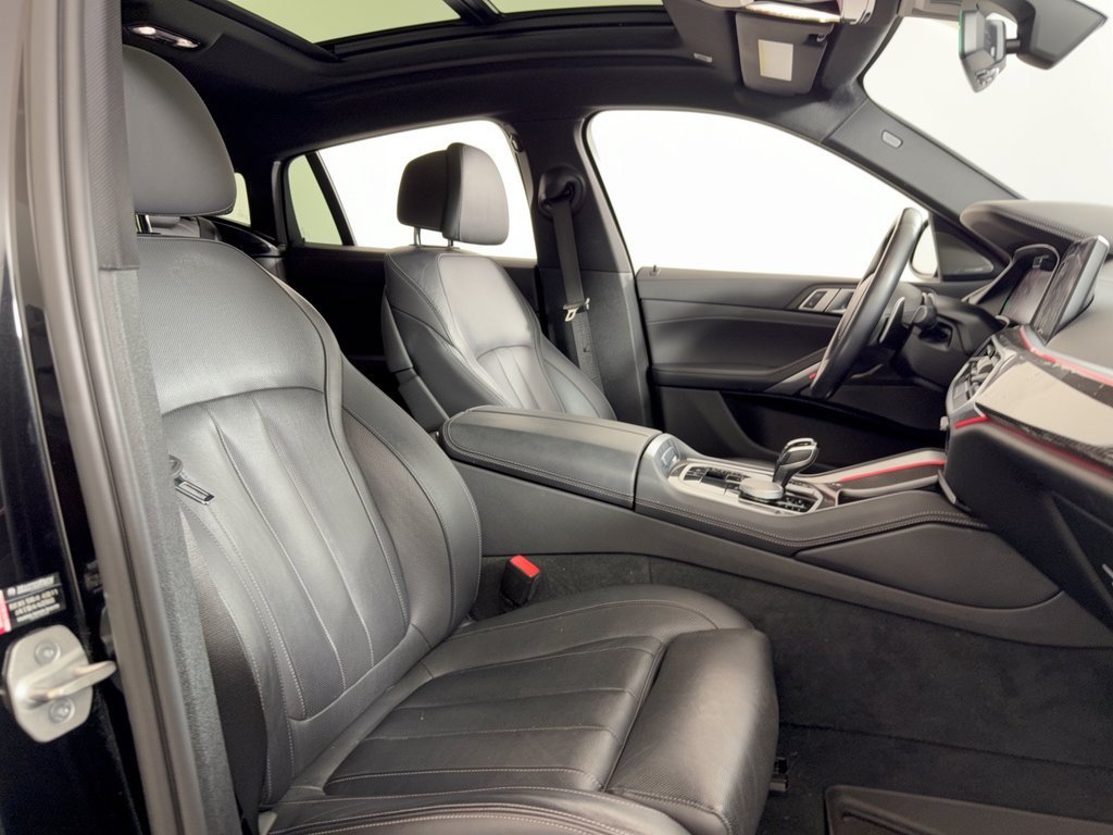 Used 2021 BMW X6 M50i AWD/4WD image 30