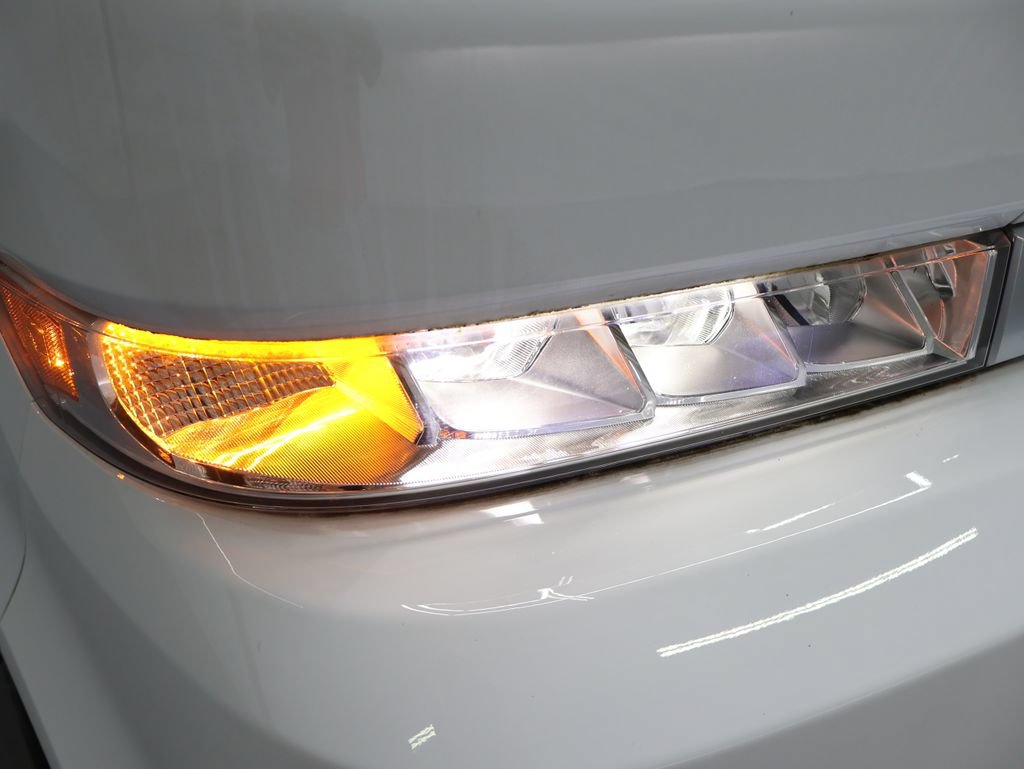 Used 2024 Chevrolet Brightdrop 400 w/ Commercial Equipment Package AWD/4WD image 21