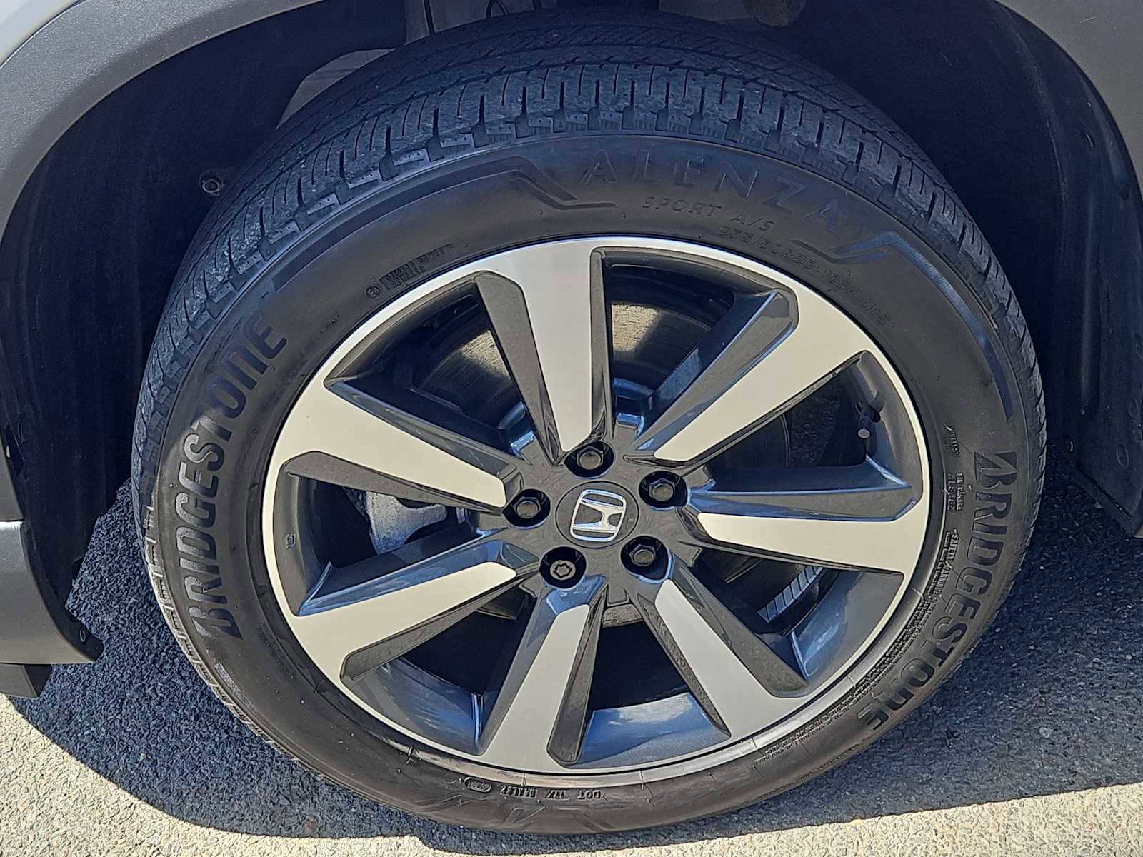 Used 2023 Honda Pilot Touring image 7