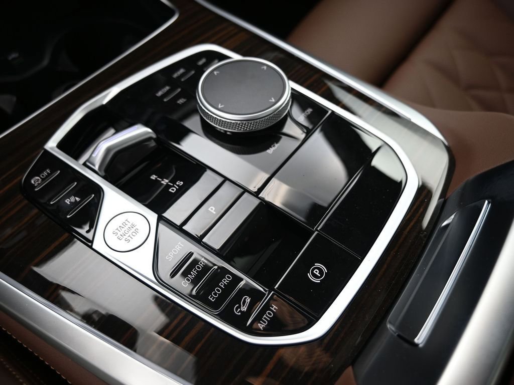 New 2026 BMW X5 xDrive40i AWD/4WD image 17