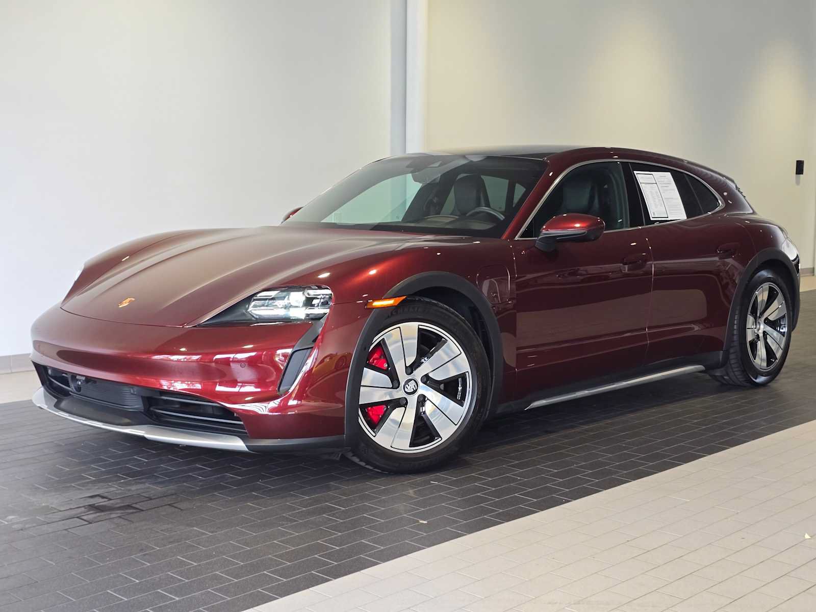Used 2023 Porsche Taycan 4S w/ Technology Package AWD/4WD image 1