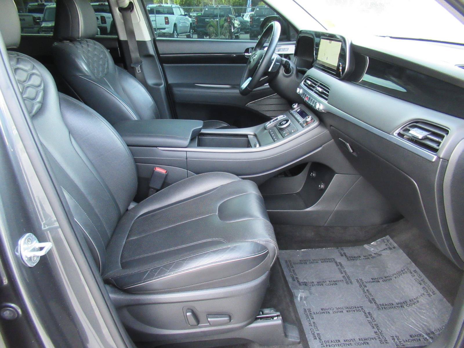 Used 2022 Hyundai Palisade Limited FWD image 11