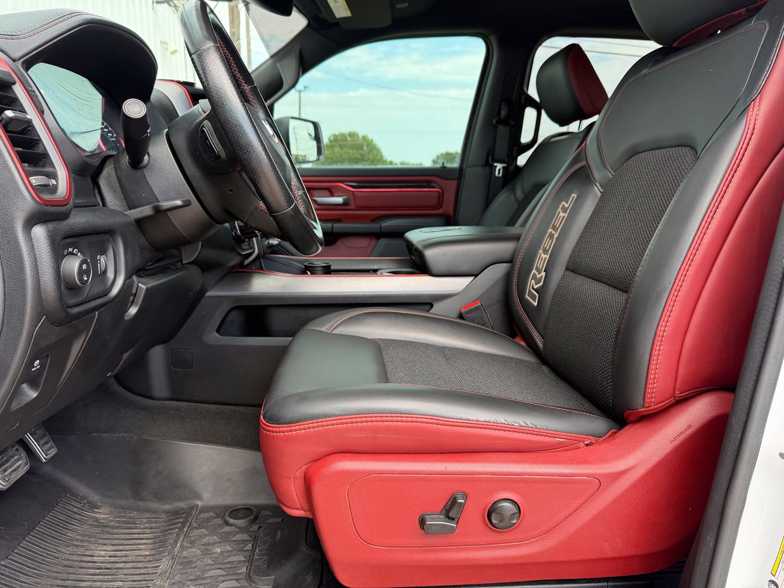 Used 2022 RAM 1500 Rebel AWD/4WD image 20