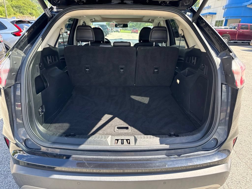 Used 2019 Ford Edge Titanium w/ Equipment Group 301A AWD/4WD image 11