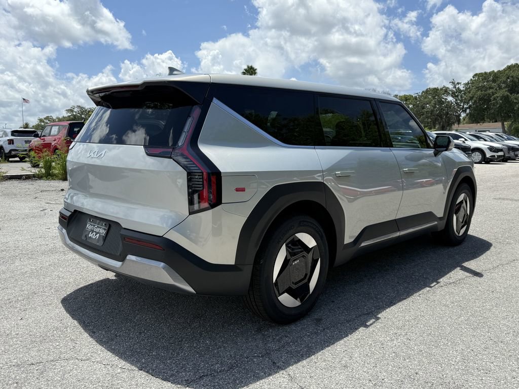 New 2026 Kia EV9 Light image 4