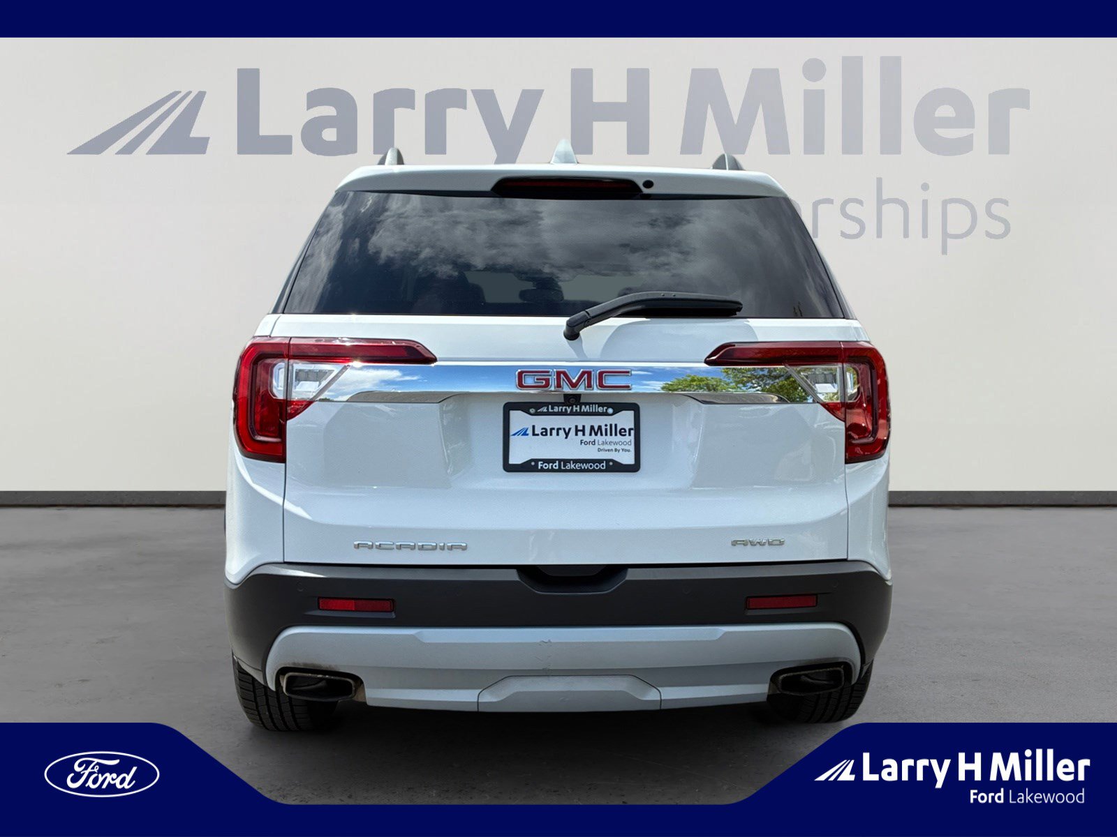 Used 2021 GMC Acadia SLT w/ Preferred Package AWD/4WD image 4