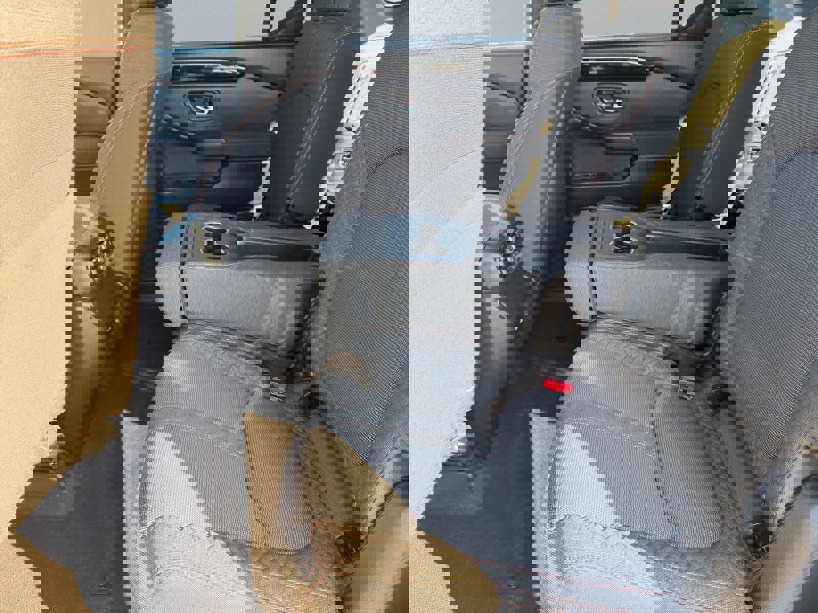 Used 2025 Honda Pilot Sport image 18