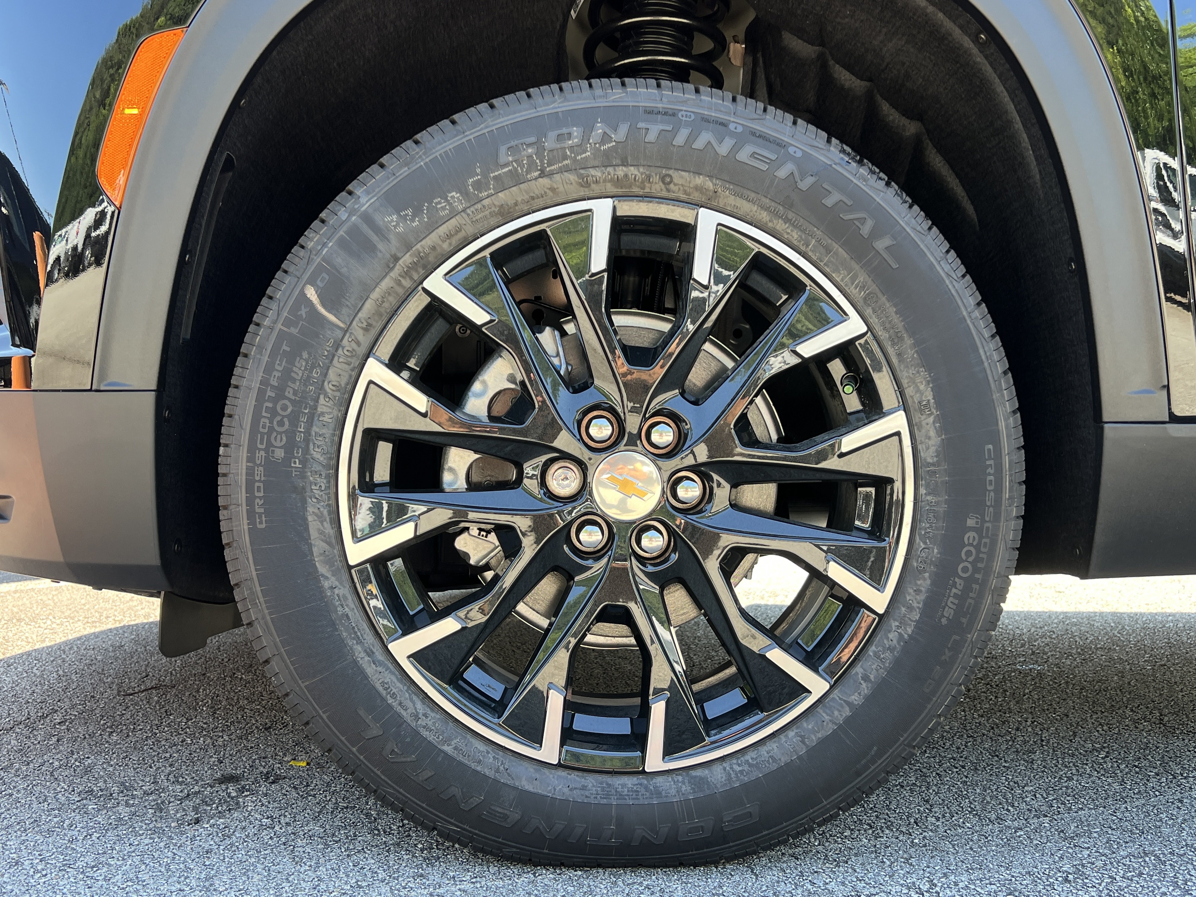New 2026 Chevrolet Traverse LT w/ Sun and Wheel Package FWD image 13
