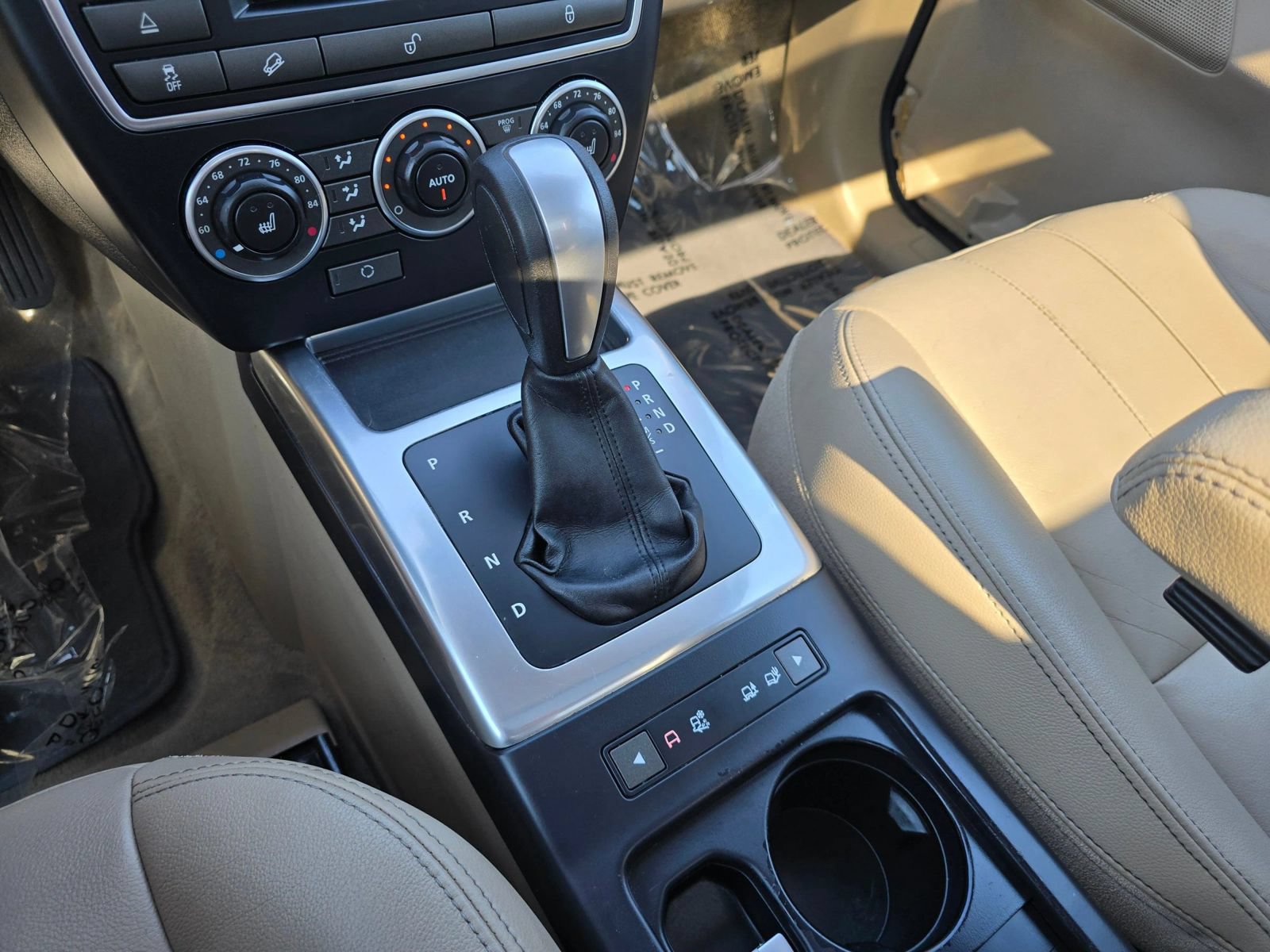 Used 2014 Land Rover LR2 HSE AWD/4WD image 34