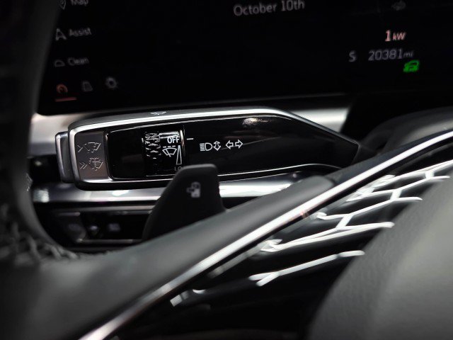 Used 2024 Cadillac Lyriq Sport AWD/4WD image 23