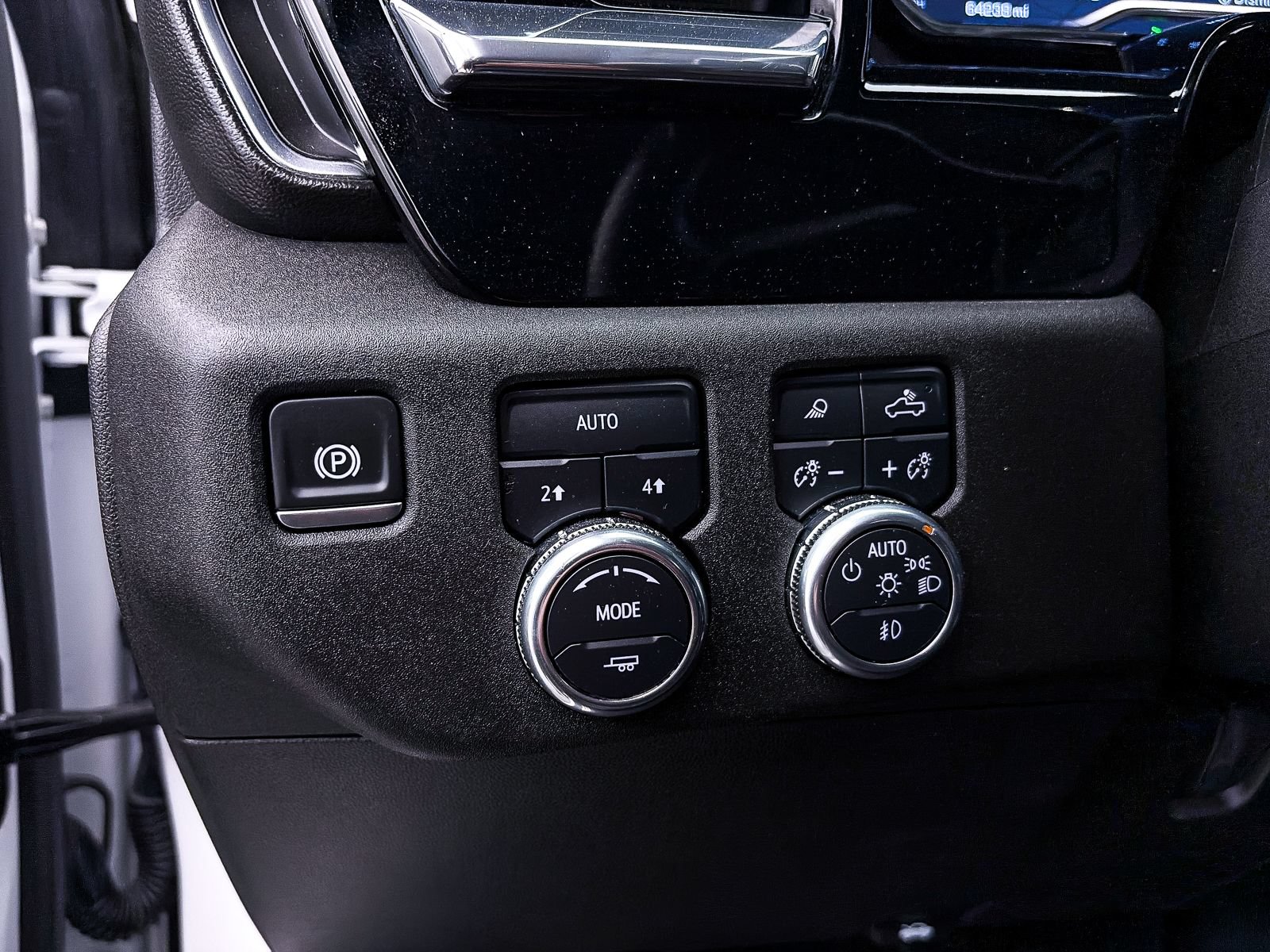 Used 2024 GMC Sierra 1500 SLT AWD/4WD image 4