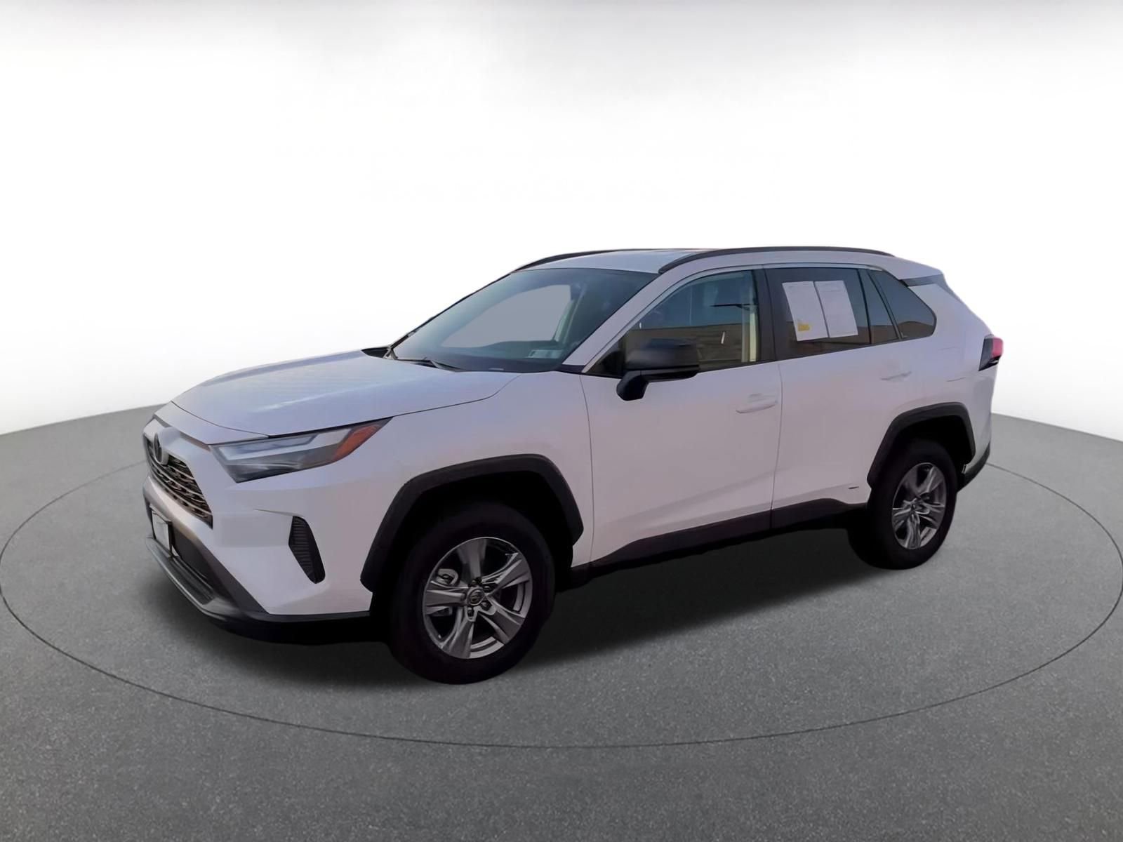Used 2025 Toyota RAV4 LE image 6