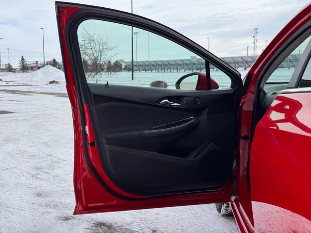 Used 2016 Chevrolet Cruze LT w/ Convenience Package image 4