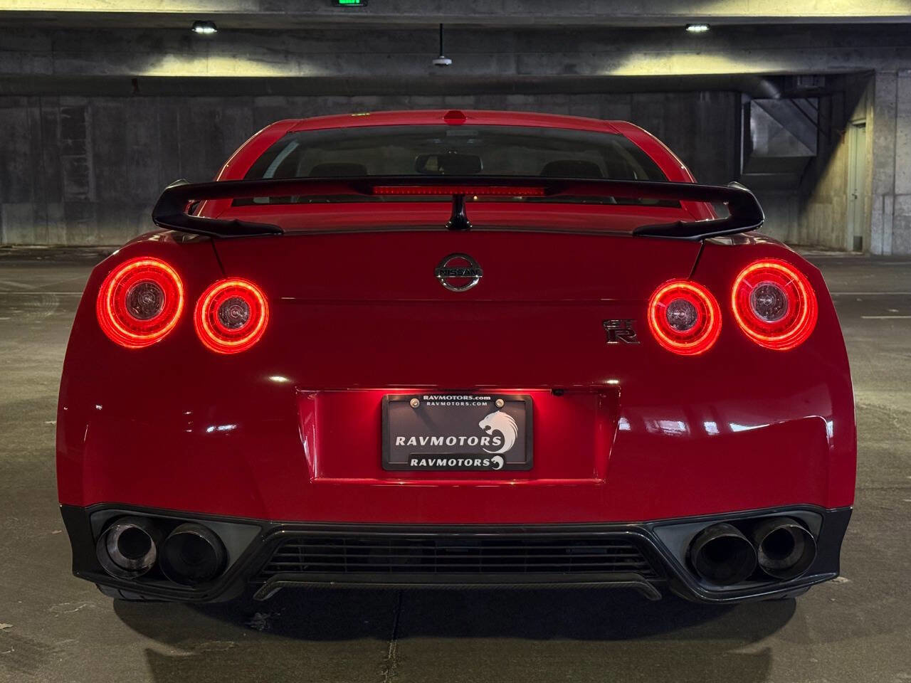 Used 2015 Nissan GT-R Black Edition image 50