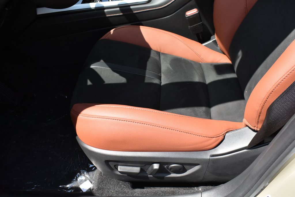 New 2025 MAZDA CX-30 Carbon image 13