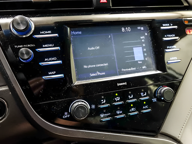 Used 2020 Toyota Camry LE w/ Convenience Package FWD image 17