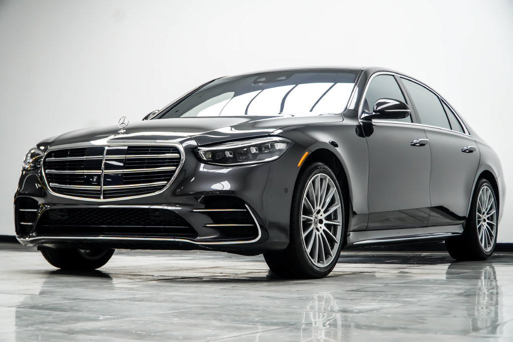 Used 2022 Mercedes-Benz S 500 4MATIC w/ AMG Line Package image 12