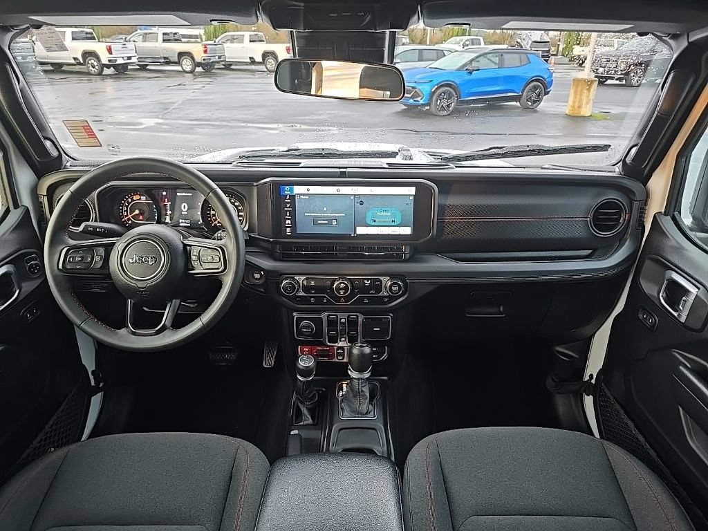 Used 2024 Jeep Wrangler Unlimited Rubicon AWD/4WD image 23