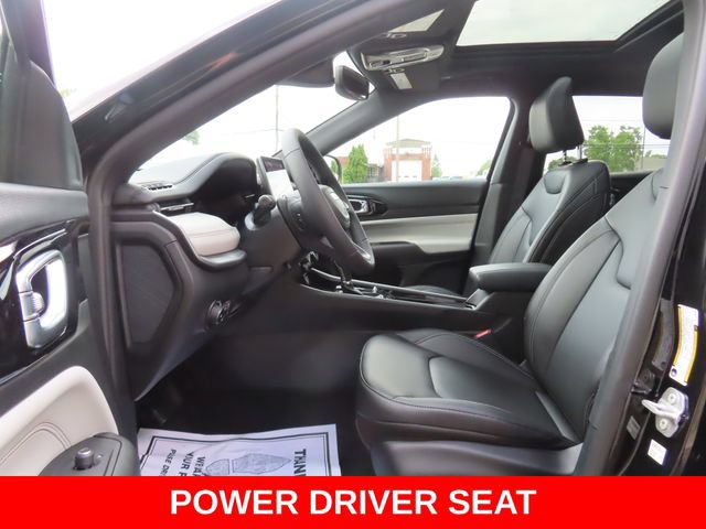 Used 2026 Jeep Compass Limited w/ Sun, Sound & Navigation Group AWD/4WD image 19