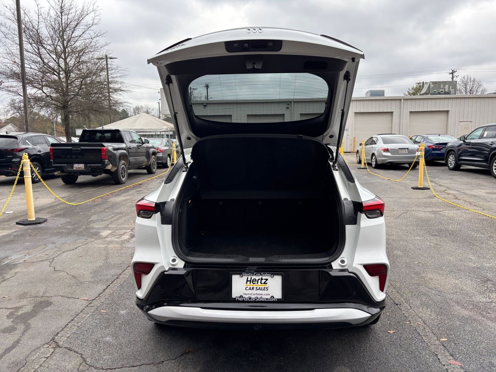 Used 2025 Buick Envista Sport Touring image 31