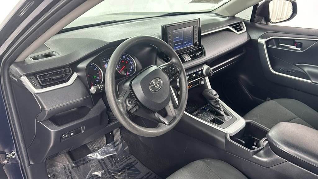 Used 2022 Toyota RAV4 XLE image 35