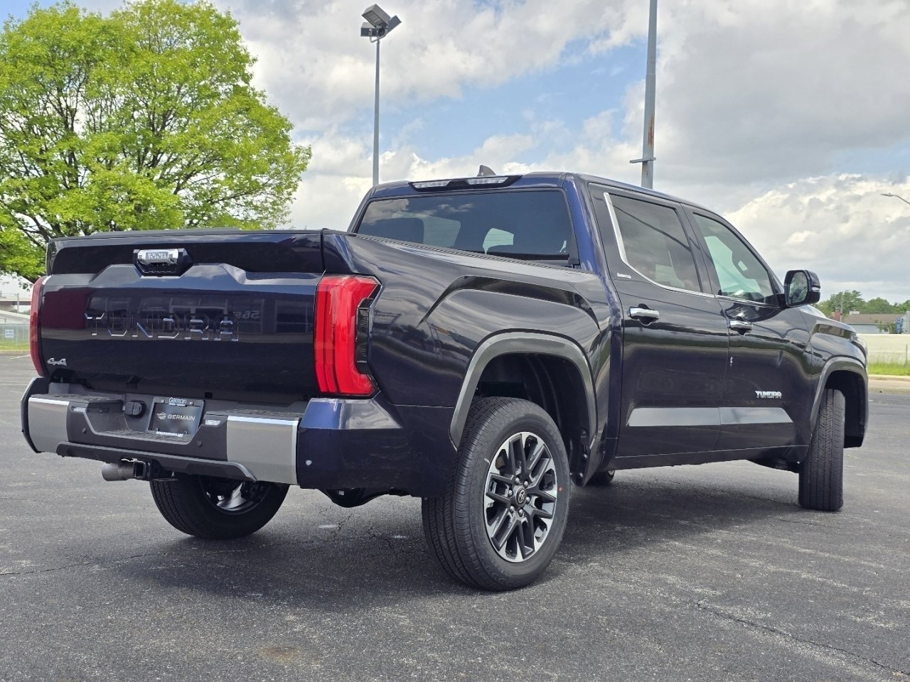 New 2026 Toyota Tundra Limited AWD/4WD image 15