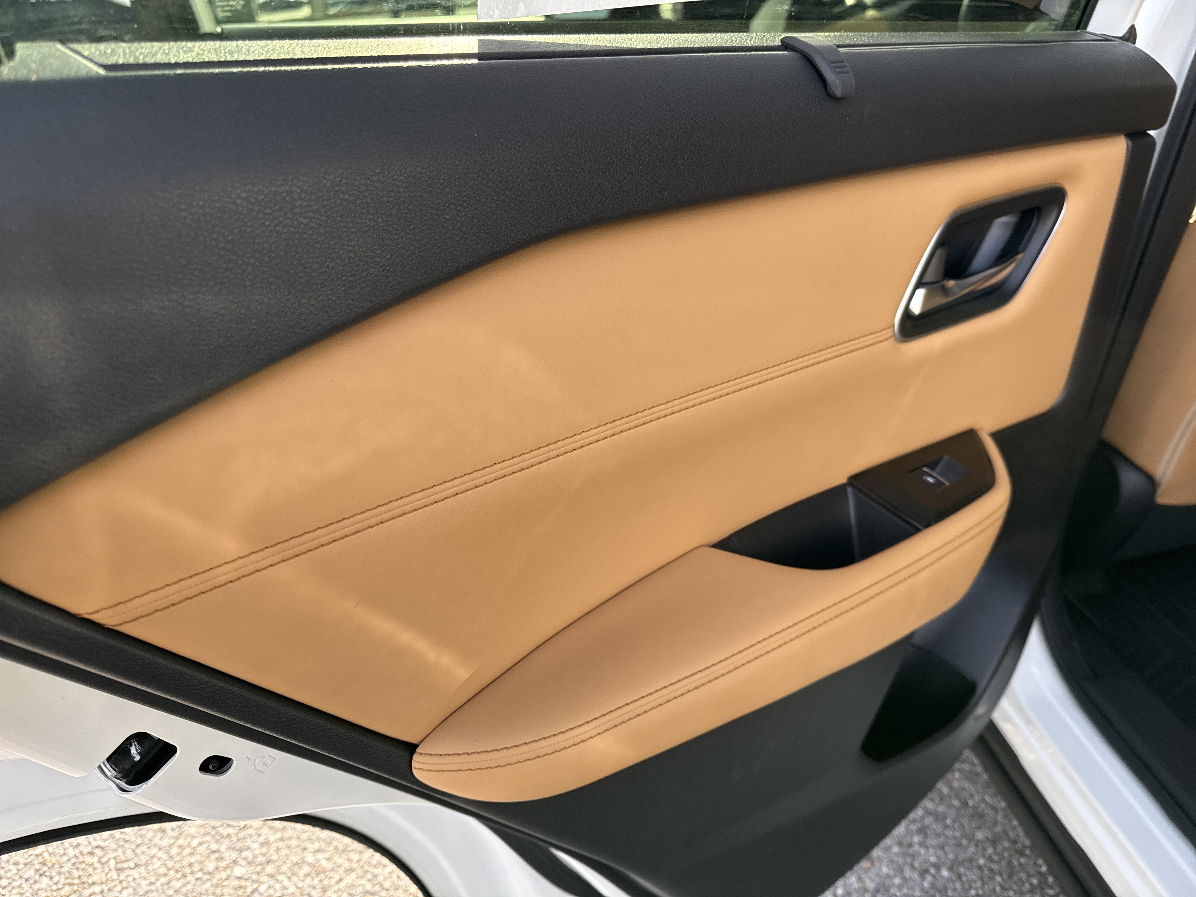 Used 2023 Nissan Rogue Platinum w/ Platinum Premium Package image 11