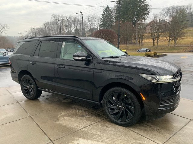 New 2026 Lincoln Navigator Reserve w/ Jet Appearance Package AWD/4WD image 15