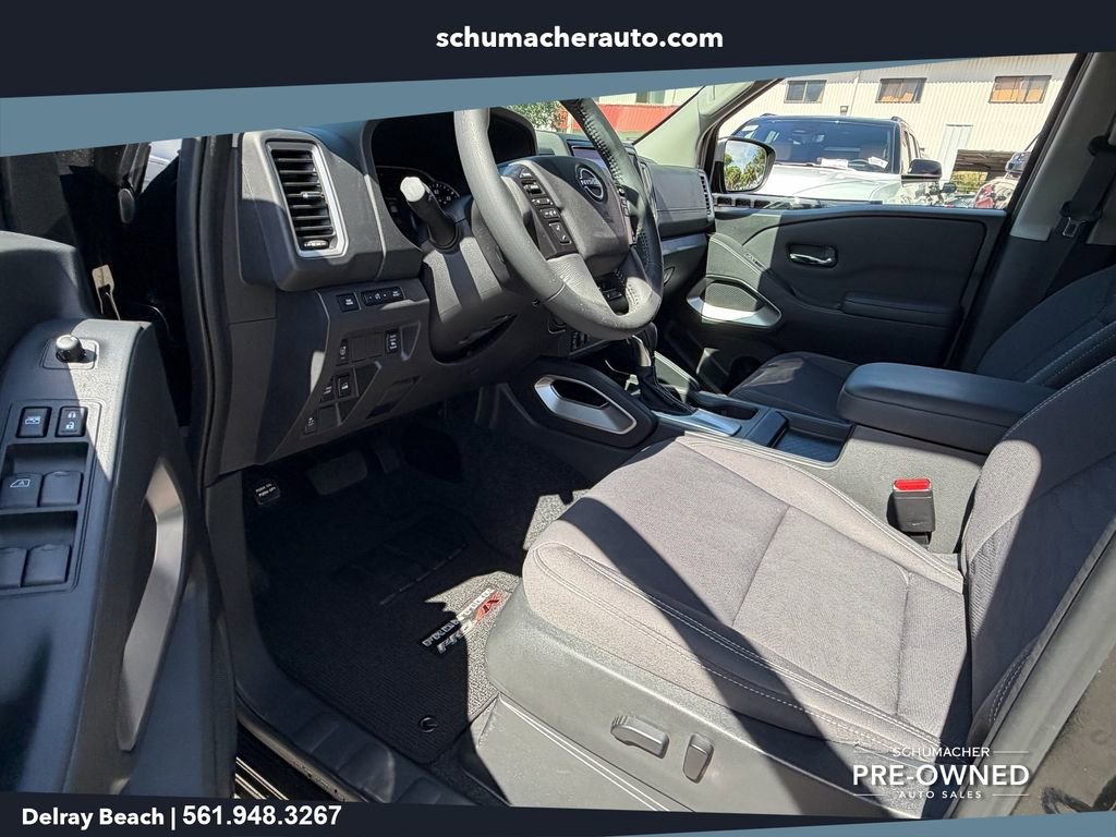 Used 2022 Nissan Frontier SV AWD/4WD image 11