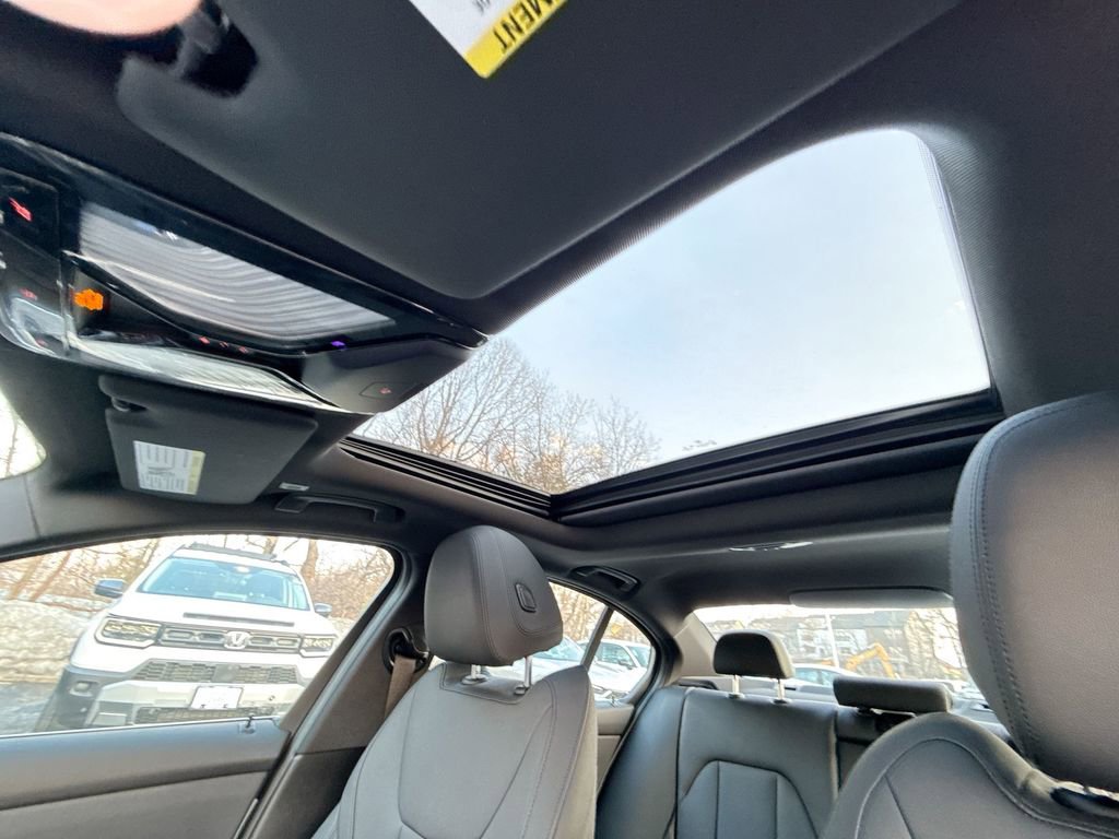 Used 2021 BMW 330i xDrive Sedan w/ Convenience Package image 16