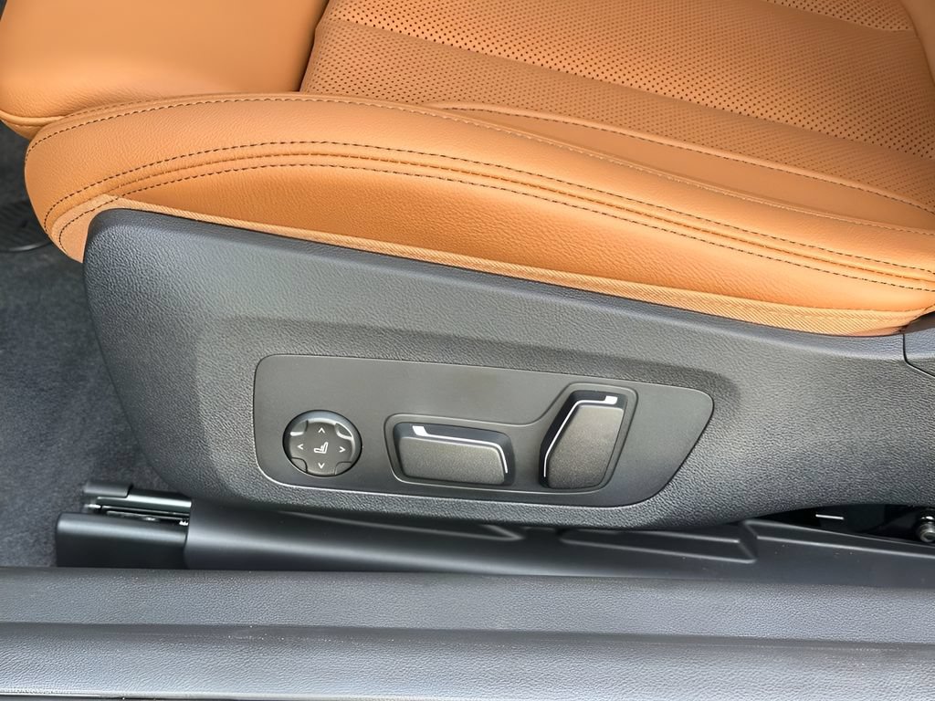 New 2026 BMW 230i Coupe w/ Convenience Package RWD image 11