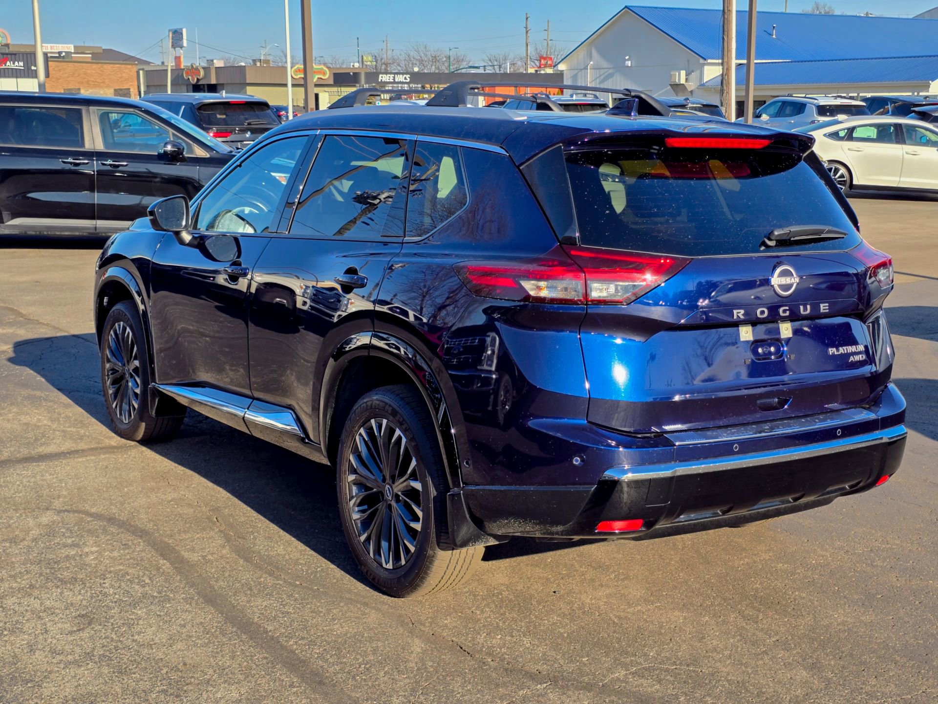 Used 2025 Nissan Rogue Platinum w/ Platinum Premium Package image 8