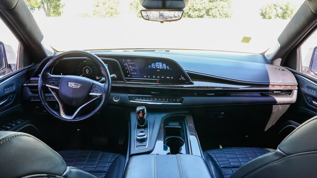 Used 2021 Cadillac Escalade Sport Platinum AWD/4WD image 13