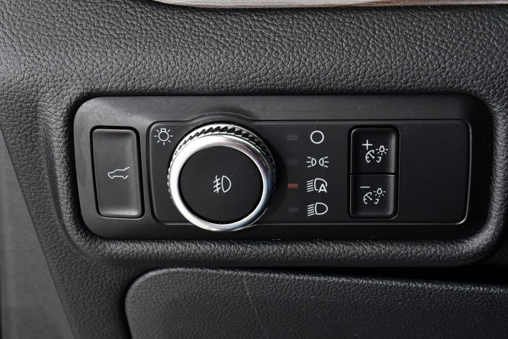 Used 2022 Ford Explorer Limited w/ Limited Technology Package image 33