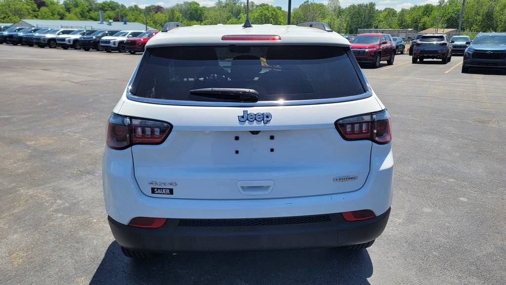 Used 2024 Jeep Compass Latitude AWD/4WD image 10
